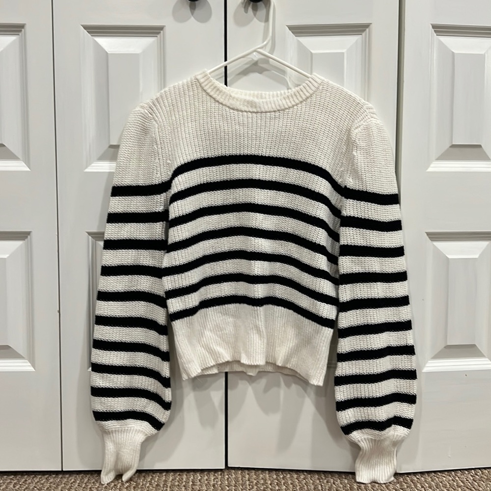 NWOT Lulus black and white striped knit sweater size S